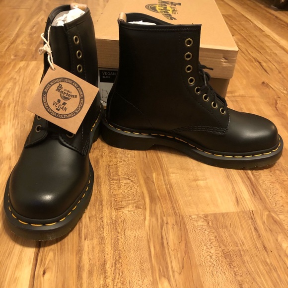 vegan 1460 smooth black combat boot